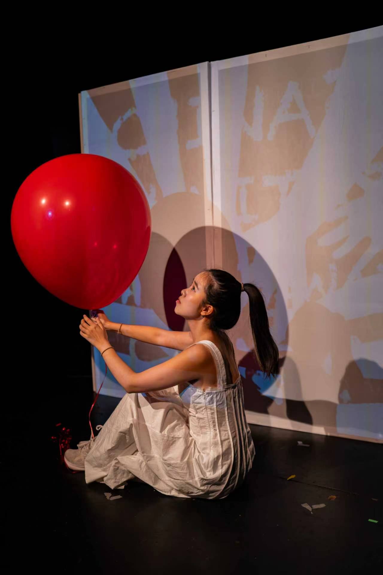 A scenographic sustainability guide for ‘in-betweeners’ – Jiahui Cai